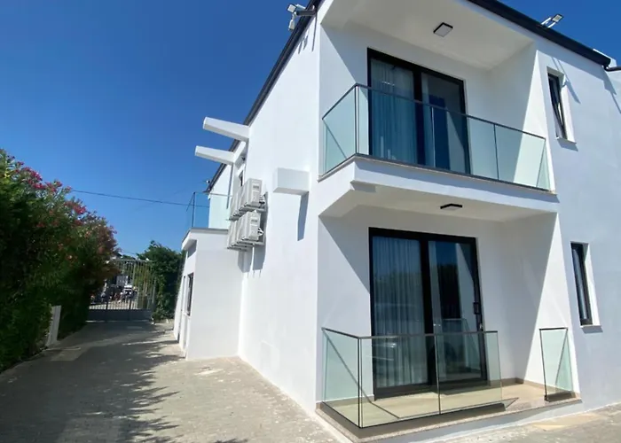 Bristol Hotel Velipojë