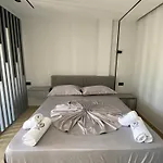Hotel Bristol Velipoje