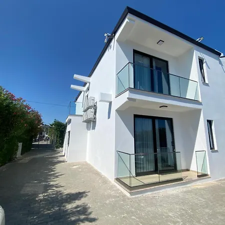 Bristol ホテル Velipojë